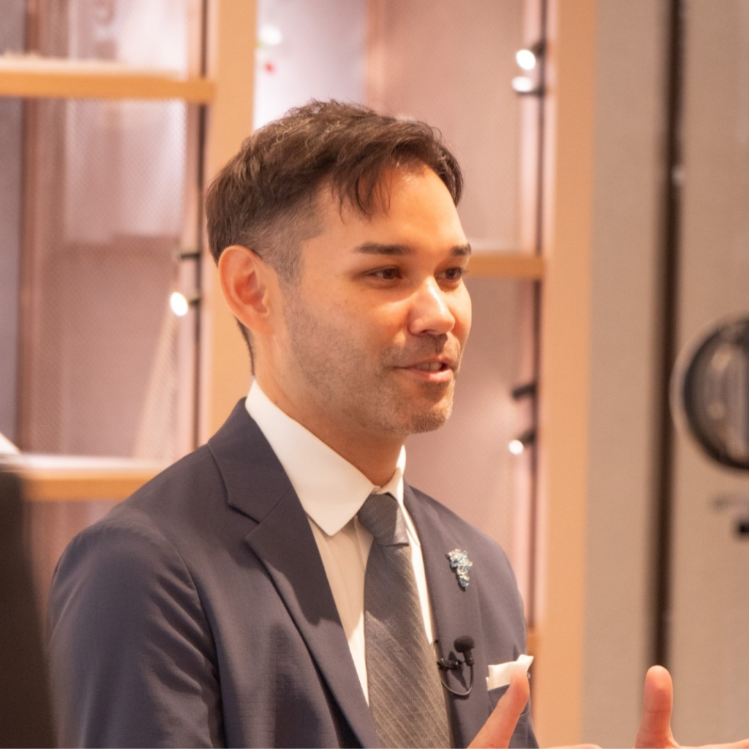 鈴木 正規 - VOICES